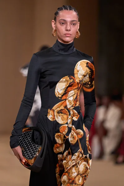 Look 84